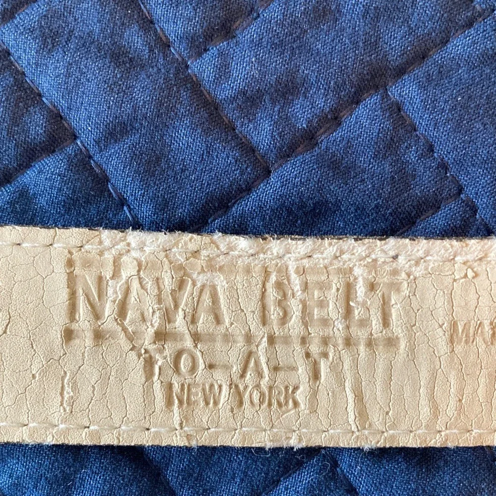 VTG Nava Leather Womens Classic Brown‎ Leather Croc Embossed Belt Size M Gold